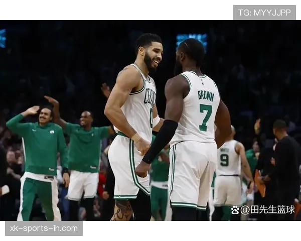 布朗挡拆与无球跑位效率压塔图姆